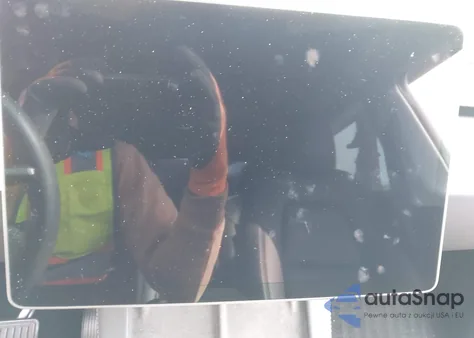 2024 Tesla Model Y Long Range Dual Motor All-Wheel Drive from USA, damaged, VIN 7SAYGDEE6RA236385